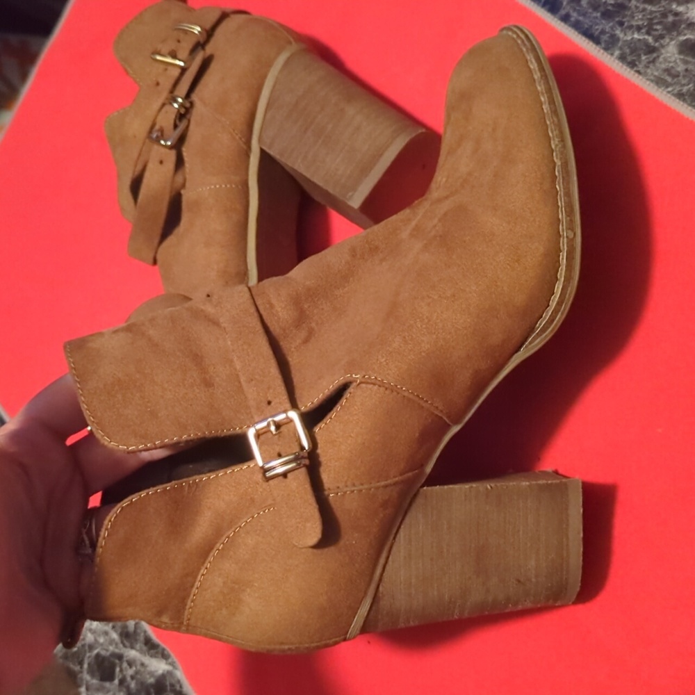 ALDO Block Heel Ankle Booties w Side Zip 9